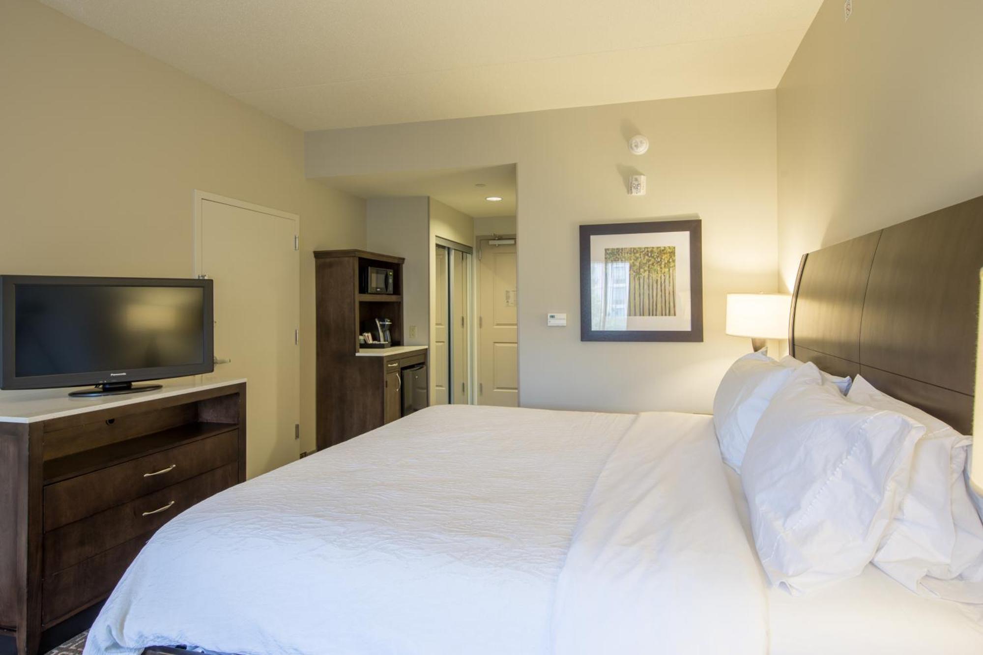 Hilton Garden Inn Raleigh Cary Dış mekan fotoğraf