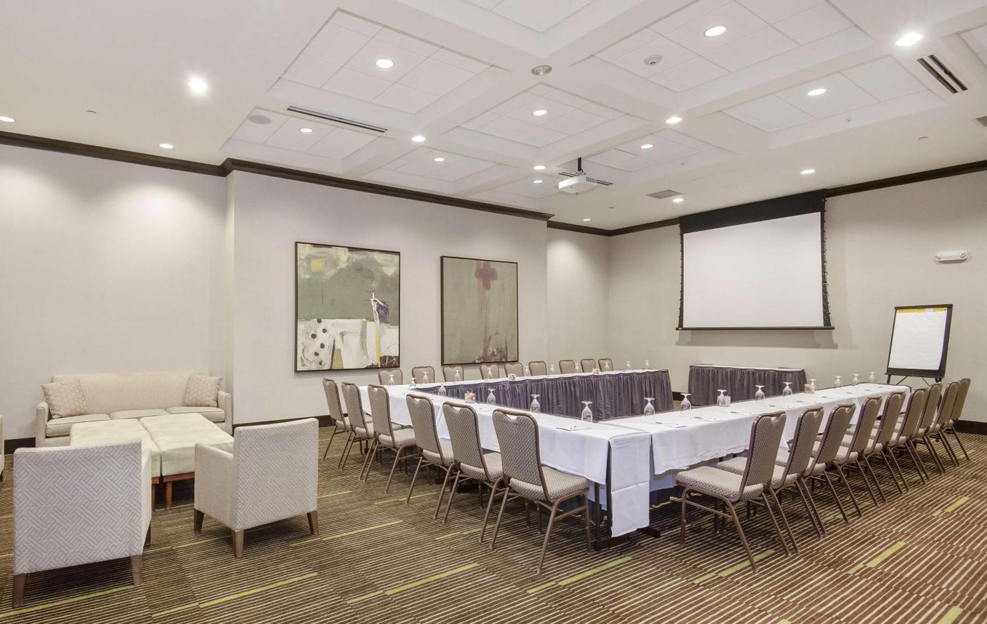 Hilton Garden Inn Raleigh Cary Dış mekan fotoğraf