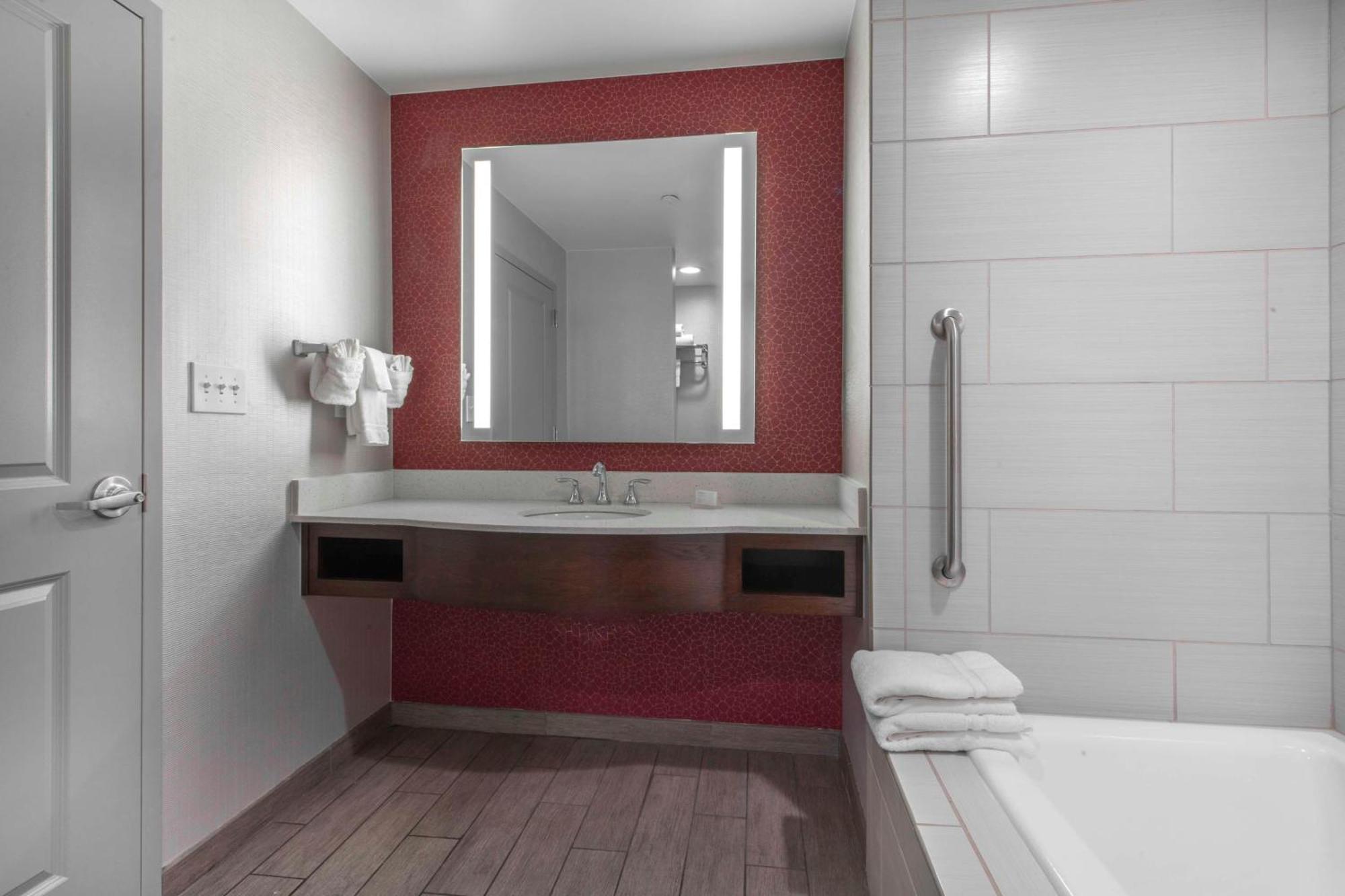 Hilton Garden Inn Raleigh Cary Dış mekan fotoğraf