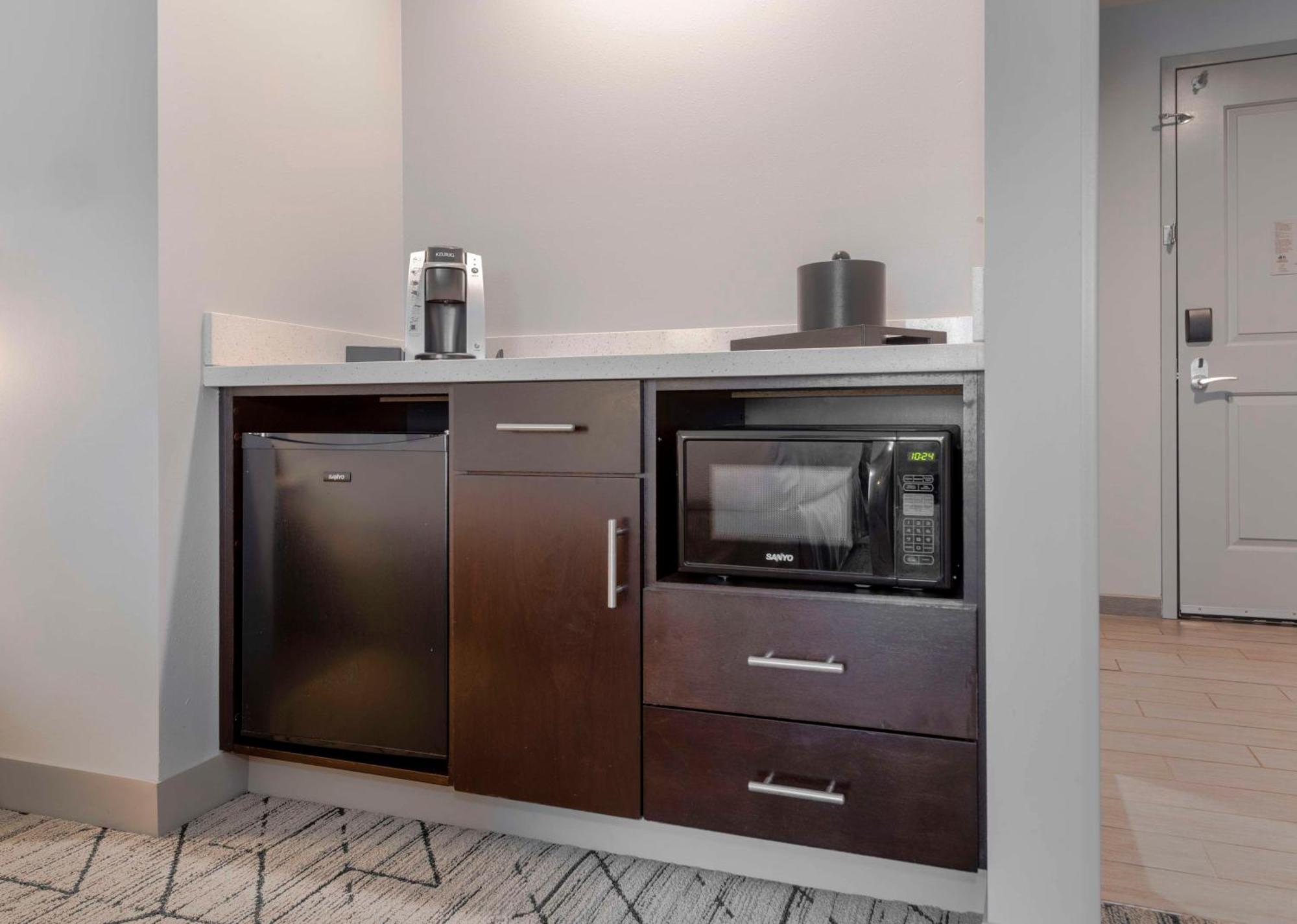 Hilton Garden Inn Raleigh Cary Dış mekan fotoğraf