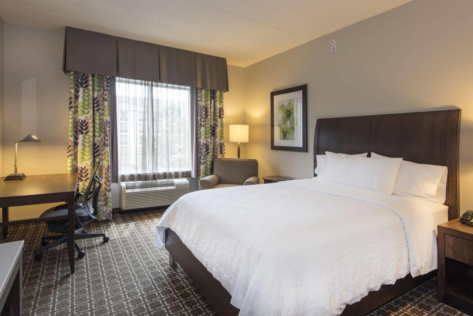 Hilton Garden Inn Raleigh Cary Dış mekan fotoğraf